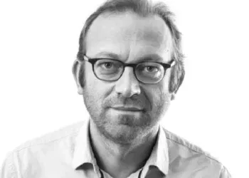 Енвер Робели