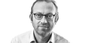 Енвер Робели