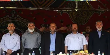 Лидерот на Хамас, Јехиа Синвар на вежба на полициските сили во Газа 2011 година. Фото: Хади Мохамад / Wikimedia commons