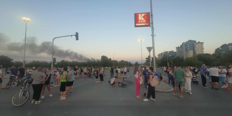 Протест на граѓани во Аеродром заради загадување од Вардариште и Дрисла. Фото: ЦИВИЛ/Д.Мишев