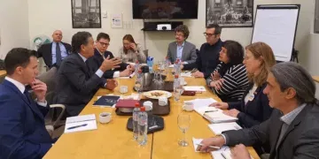 Специјалниот претставник и координатор на Центарот за глобален ангажман на Стејт департментот на САД, Џејмс П. Рубин, на средба со претставници на граѓанските организации, Скопје, 12 април 2023 г.