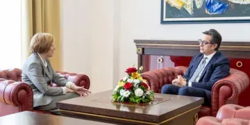 Фото: Кабинет на претседател, Стево Пендаровски и Џилиан Стирк